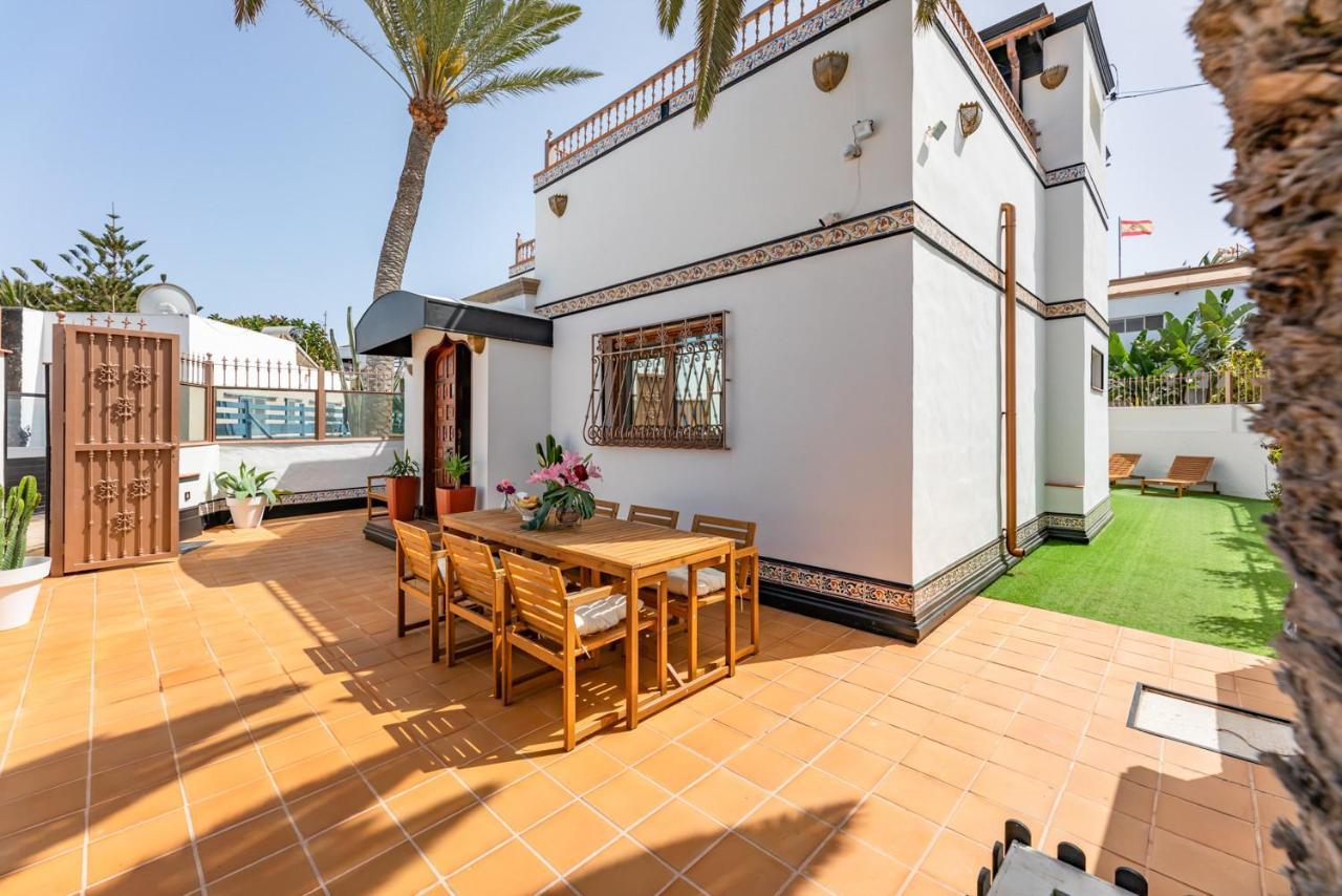 Villa Corralejo Bay Beachfront Corralejo By Holidays Home Exteriér fotografie