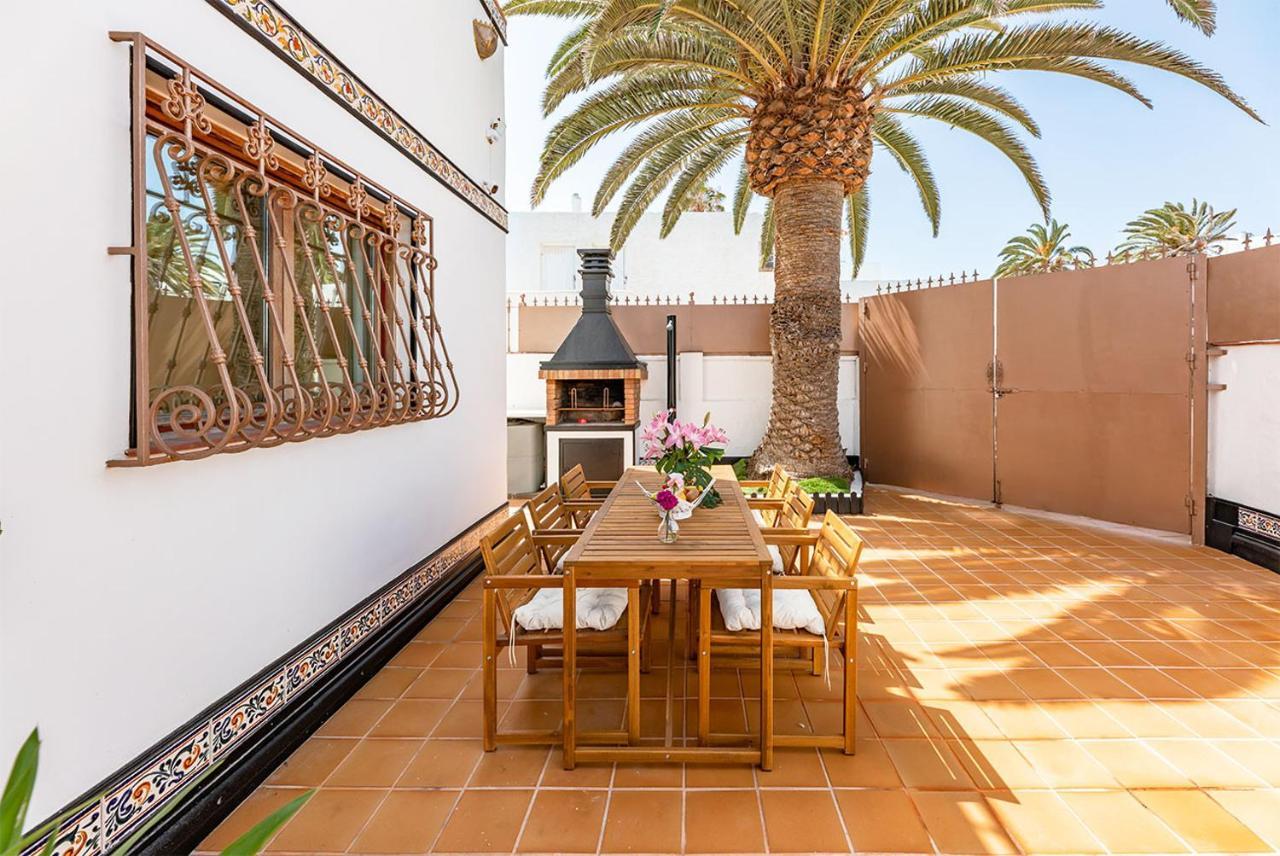 Villa Corralejo Bay Beachfront Corralejo By Holidays Home Exteriér fotografie